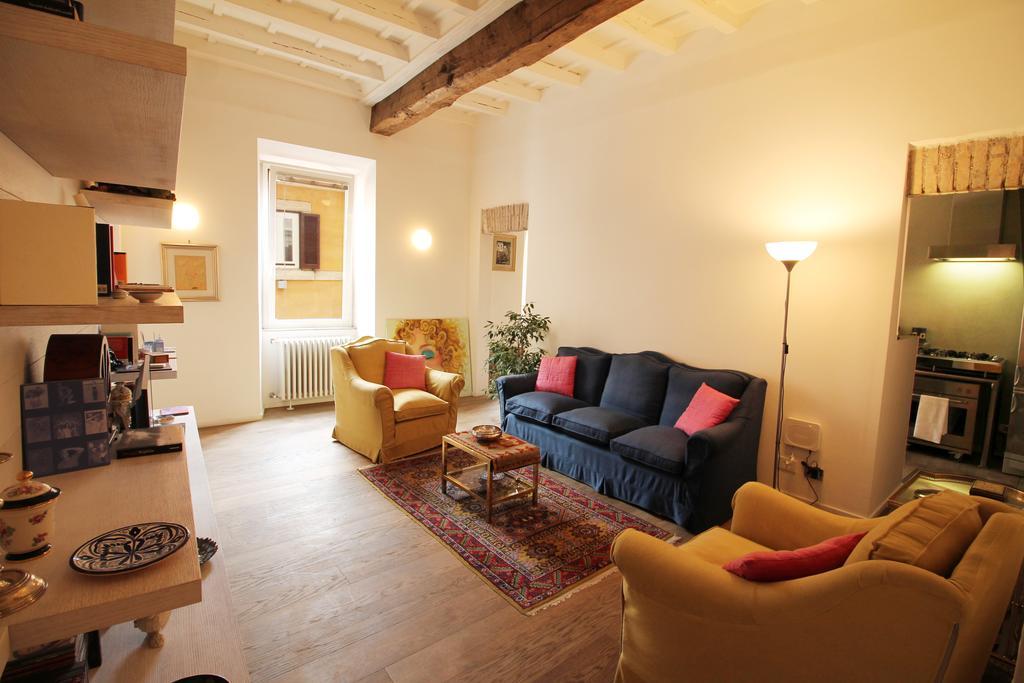 Trevi Fountain 2br Appartement Rome