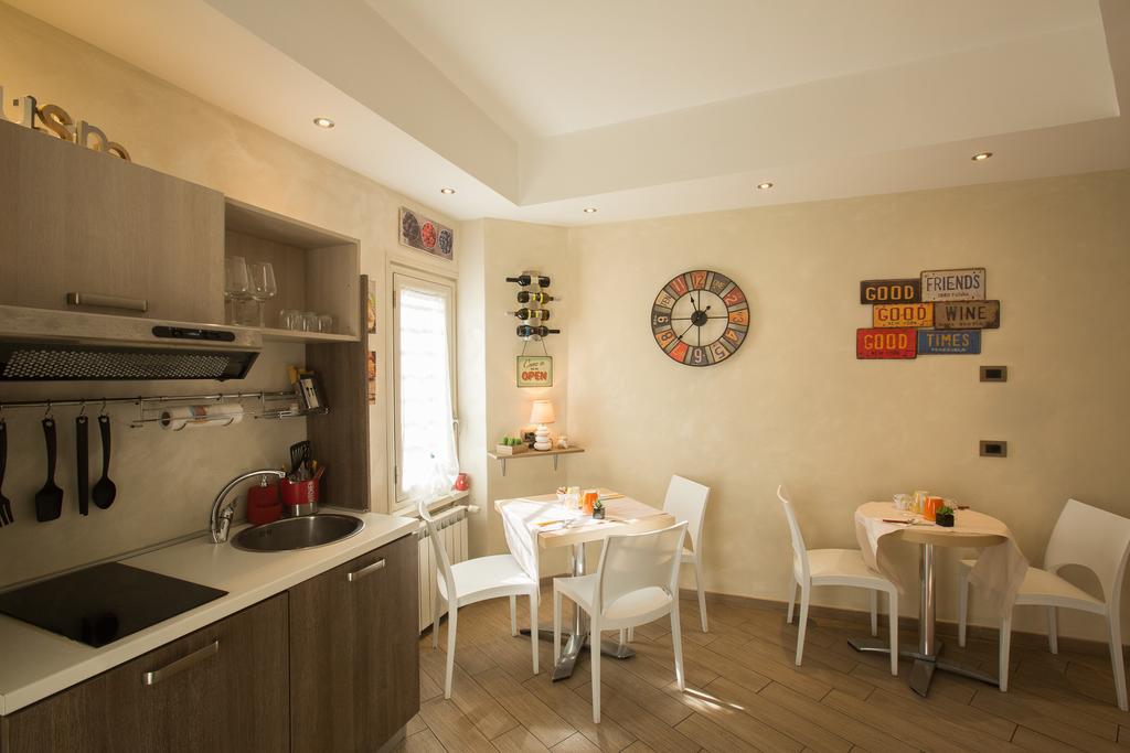 Couette-café Relais Tiburtina Rome