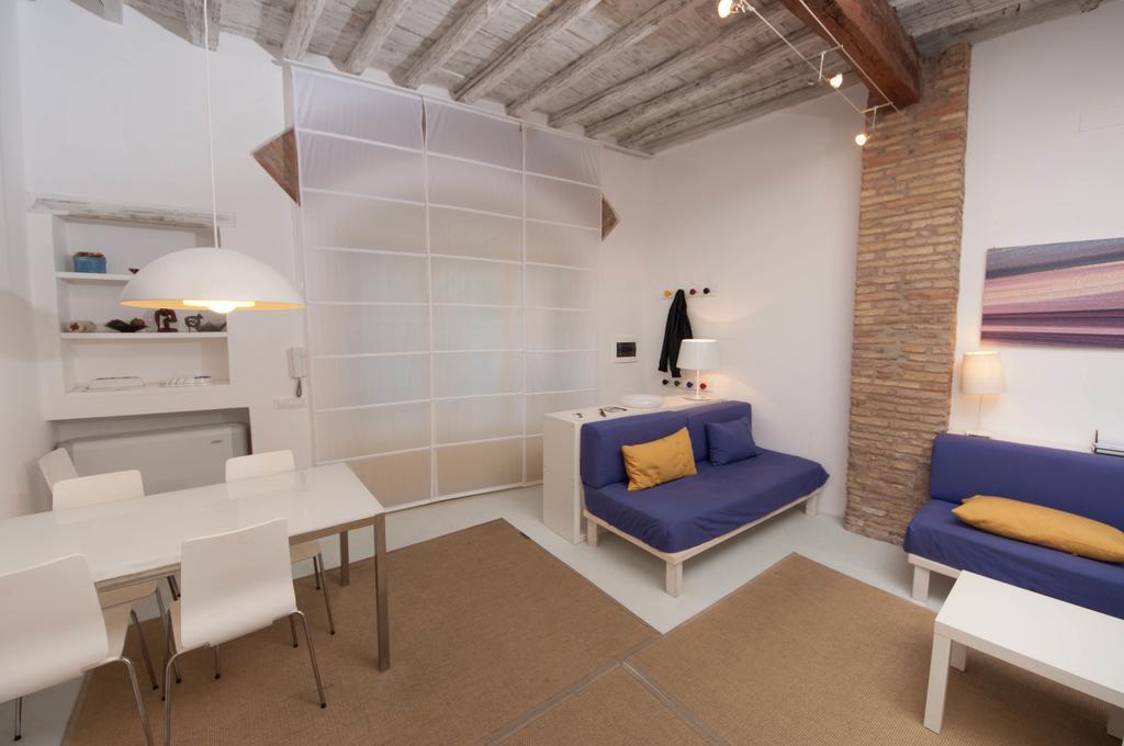Casa Moroni Trastevere Rome