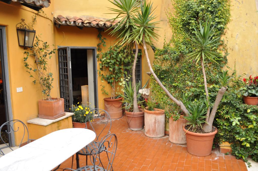 Onofrio Flat Rome