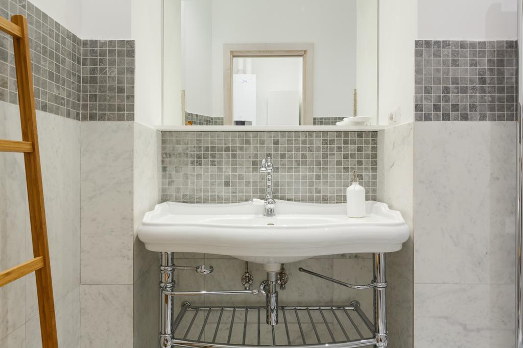 Modern Comfort, Poetic Charm Rome