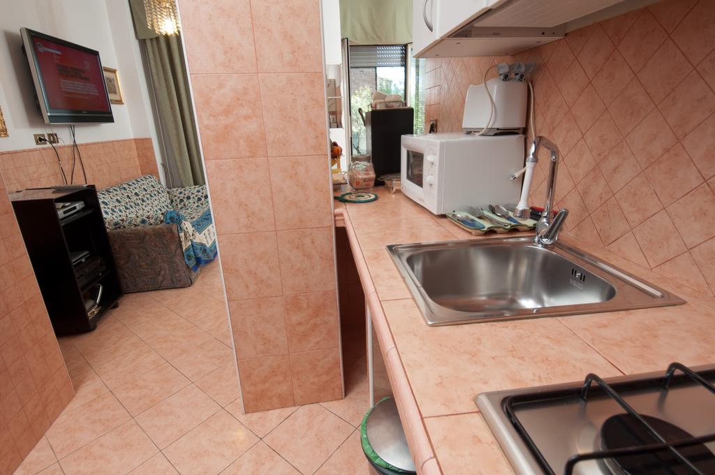 Oliveri Viale Marconi Apartment Rome