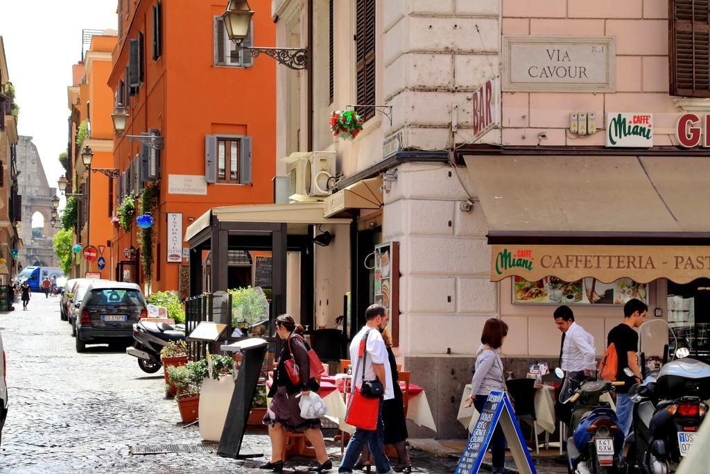 Appartamento Cozy Fabia 300 Mt From Colosseum Roma
