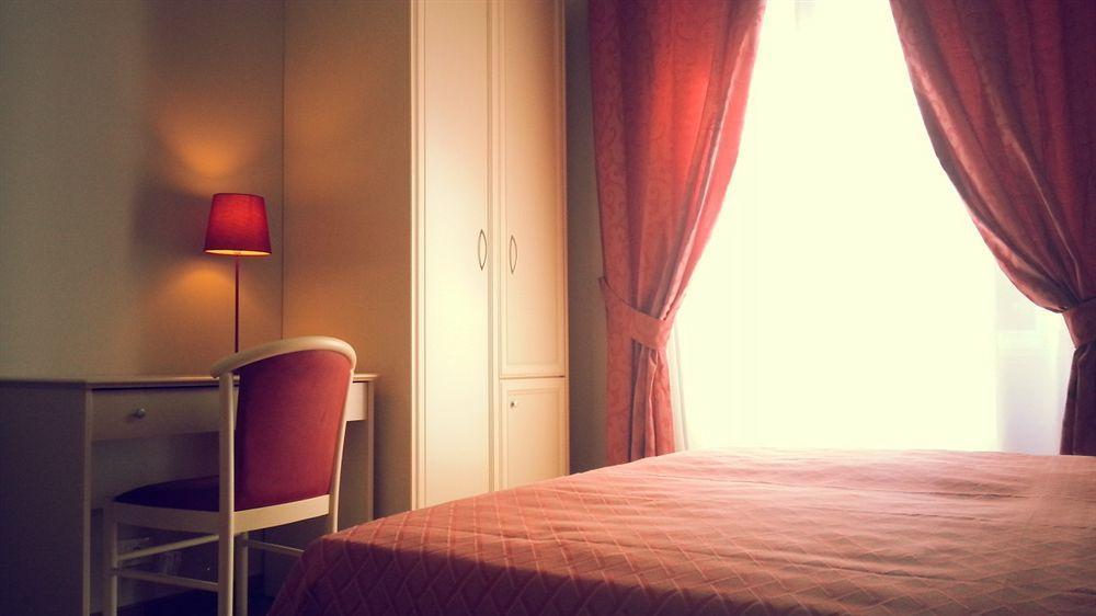 Ottaviano 2* Rome