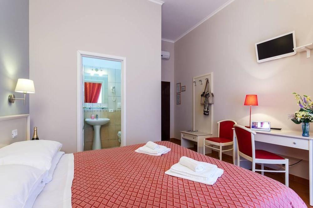 Ottaviano Guest house 2*