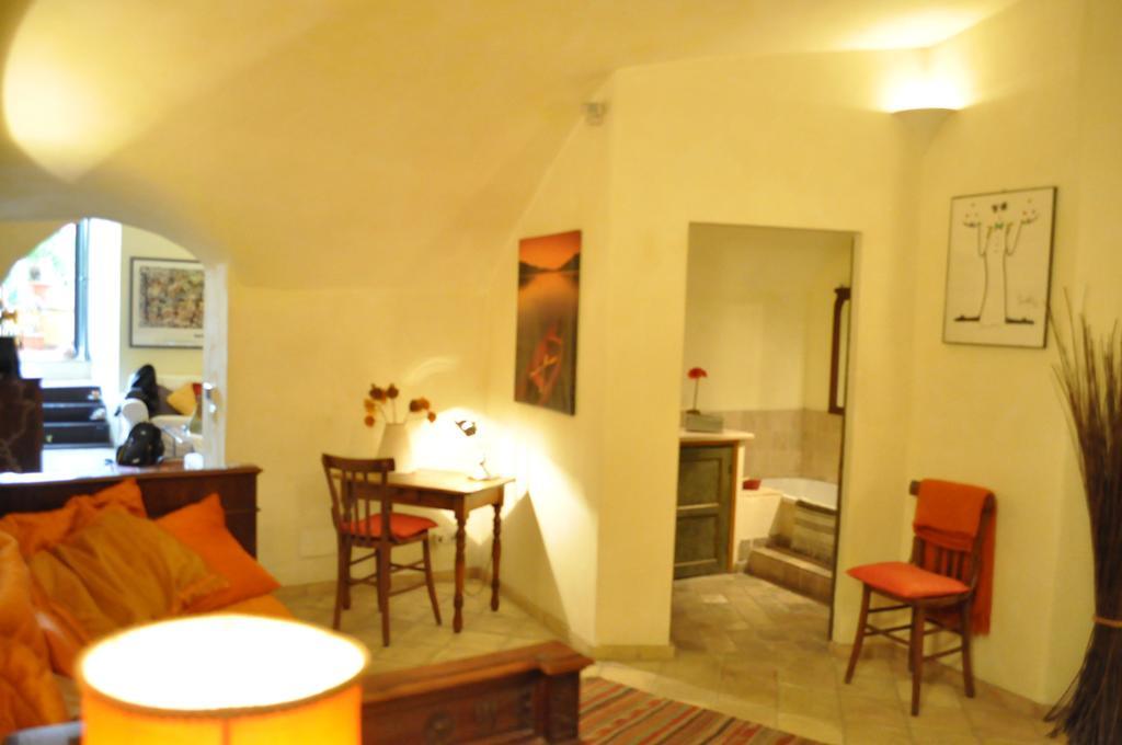 Onofrio Flat * Rome