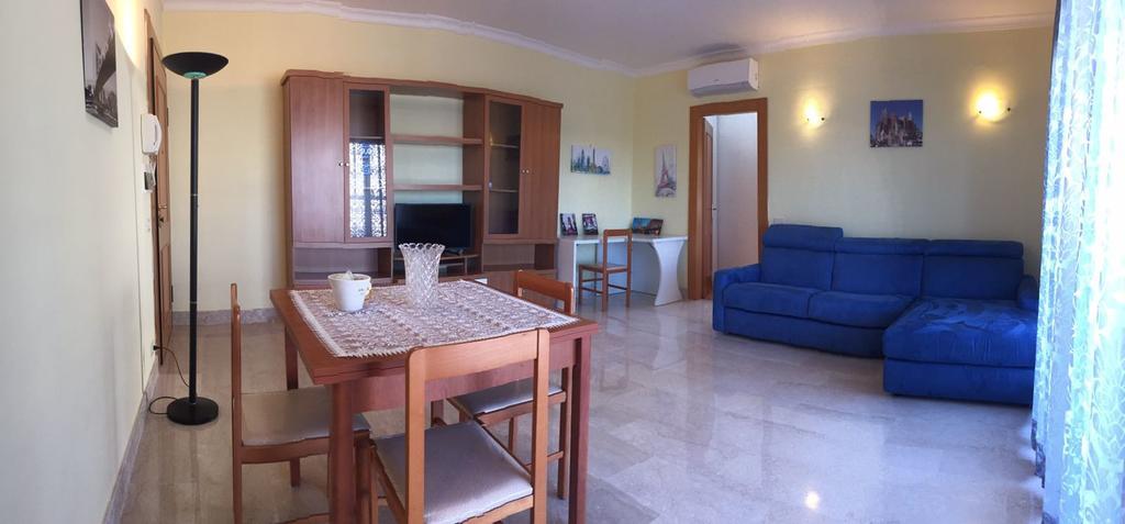 Apartment Altamira 2000 By Gabriella