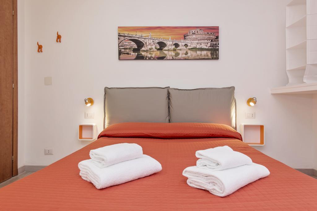 Cheap And Chic At Coliseum Apartment *