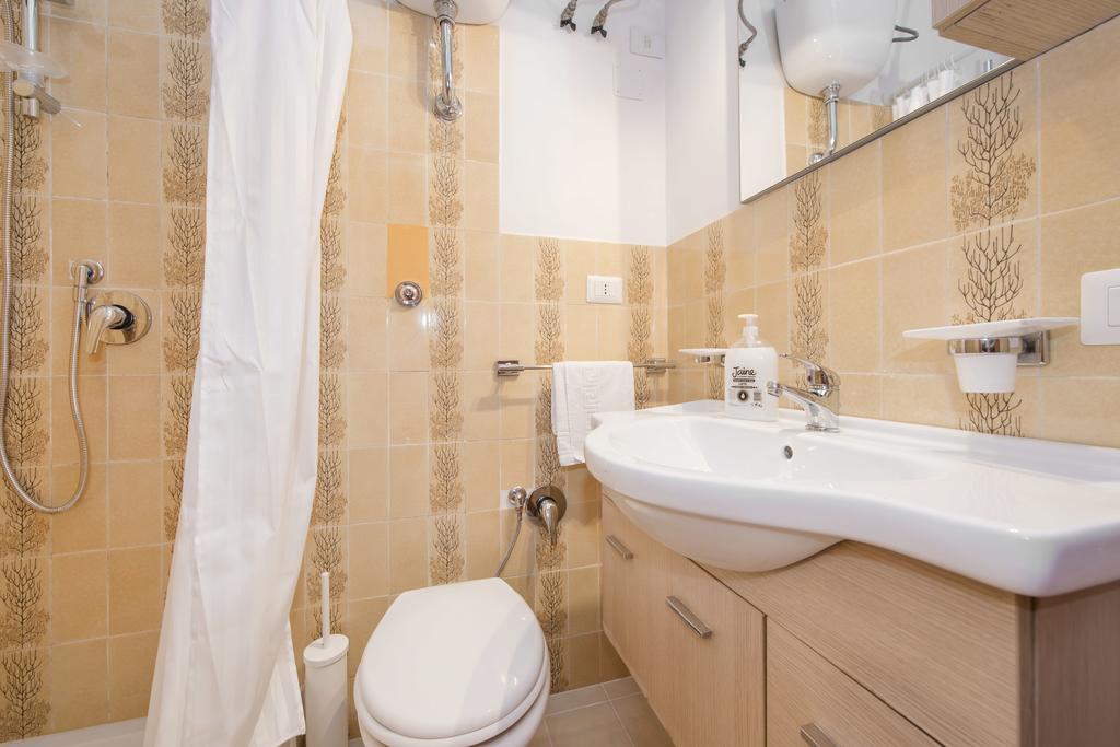 Apartment Cheap And Chic At Coliseum Rome