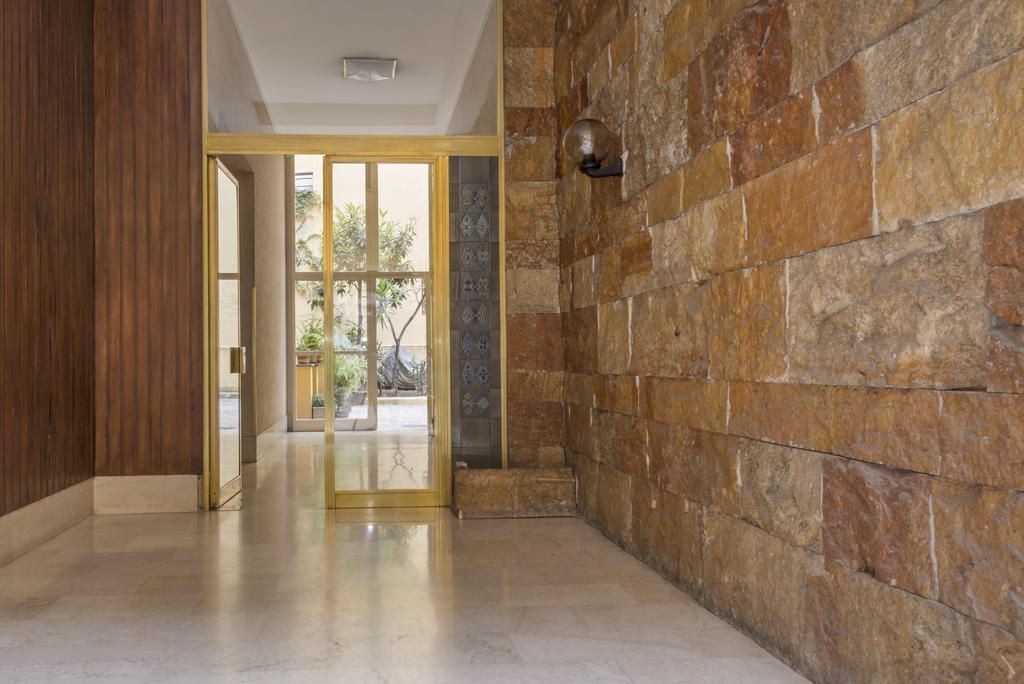 Apartment Cheap And Chic At Coliseum *