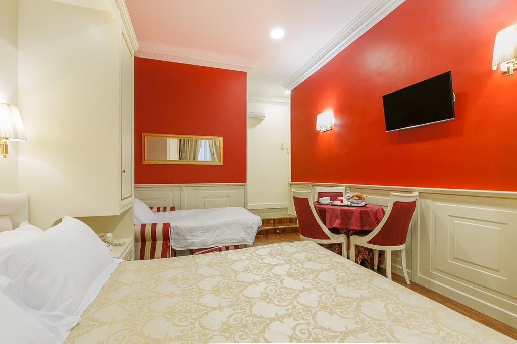 Dimora Frattina Bed & Breakfast 2*