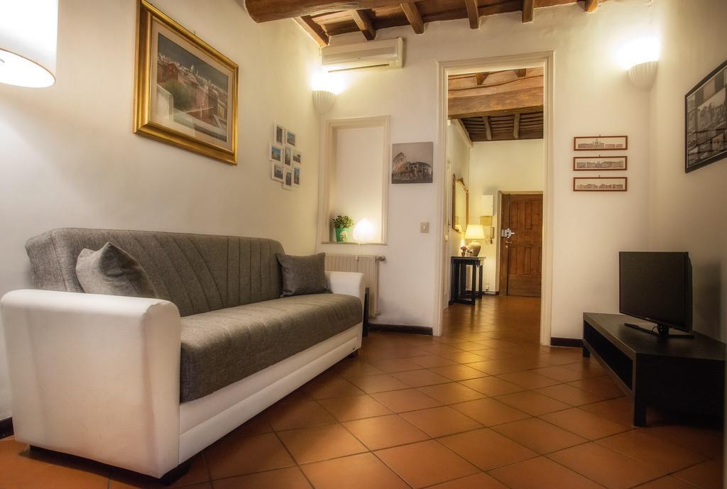 Apartment La Finestra Su Campo De Fiori