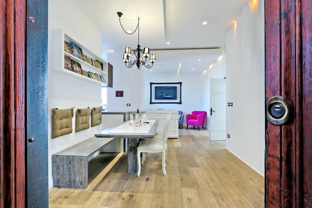 Apartment Design Apartment Paulina 300 Mt From Colosseum Rome