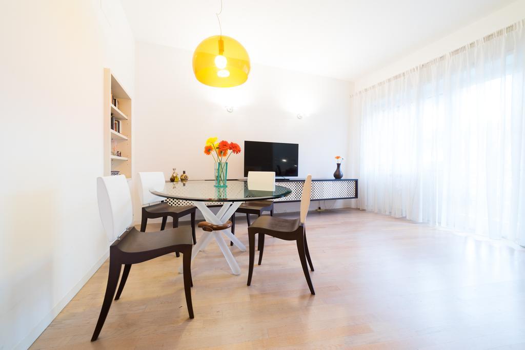 Modern Apt Francesco Duodo Apartment Rome
