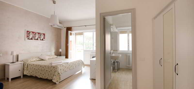 Couette-café Check-inn 3*
