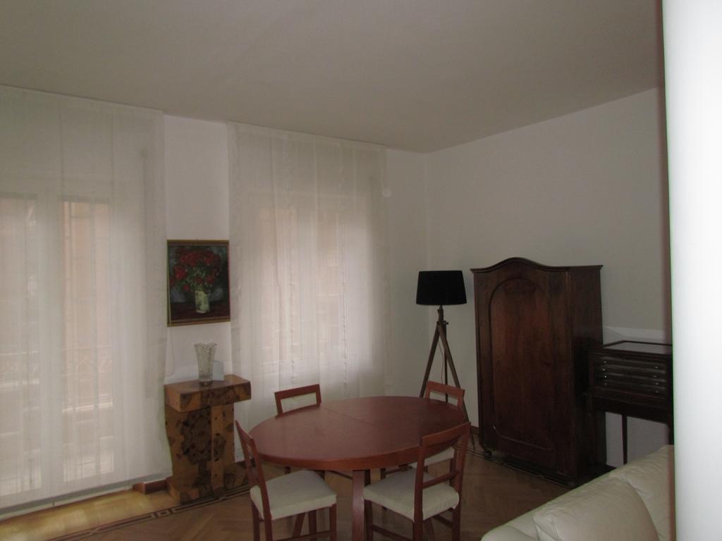 Apartment Via Dei Savorelli 4 *