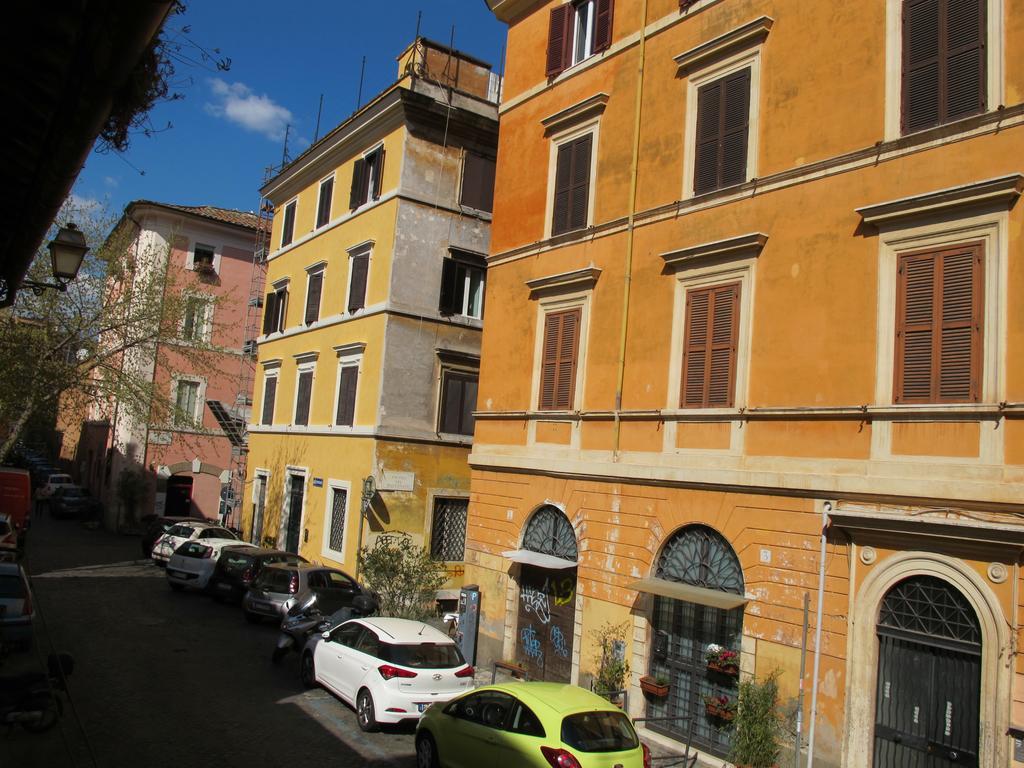 Apartment Mattonato House In Trastevere Rome