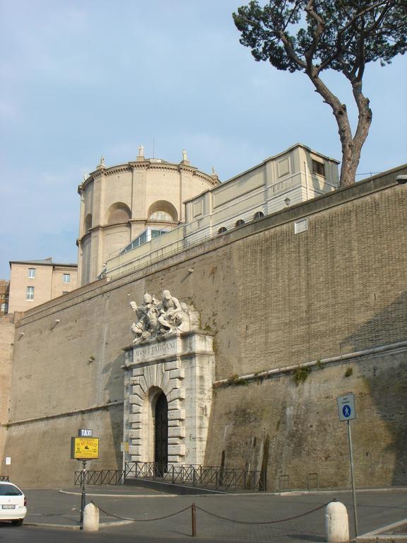 Innvatican Guest house Rome