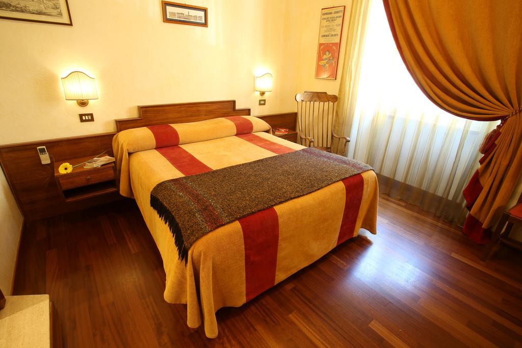 Al Colonnato Di San Pietro Bed & Breakfast Rome