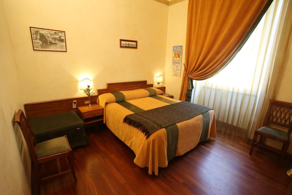 Al Colonnato Di San Pietro Bed & Breakfast Rome