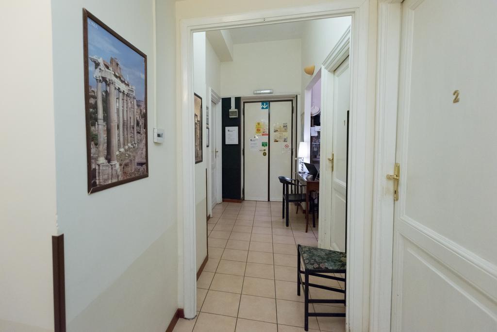Quo Vadis 2 Bed & Breakfast Rome