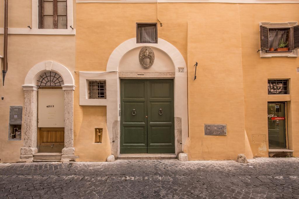 Via Del Monte Della Farina * Rome