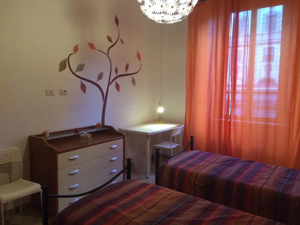 Come And Feel At In This Airy Three Bedrooms In Centre * Rome