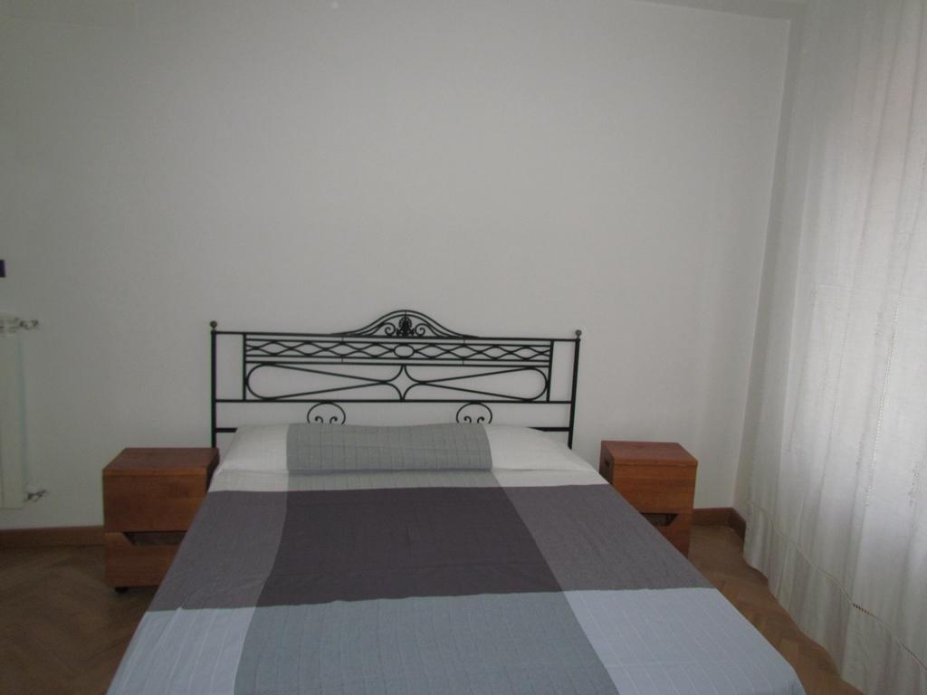 Via Dei Savorelli 4 * Rome