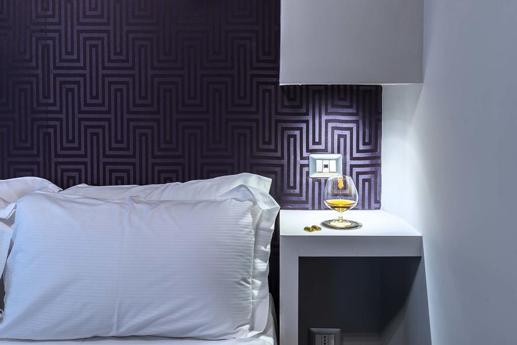 Colonna Del Corso 3* Rome