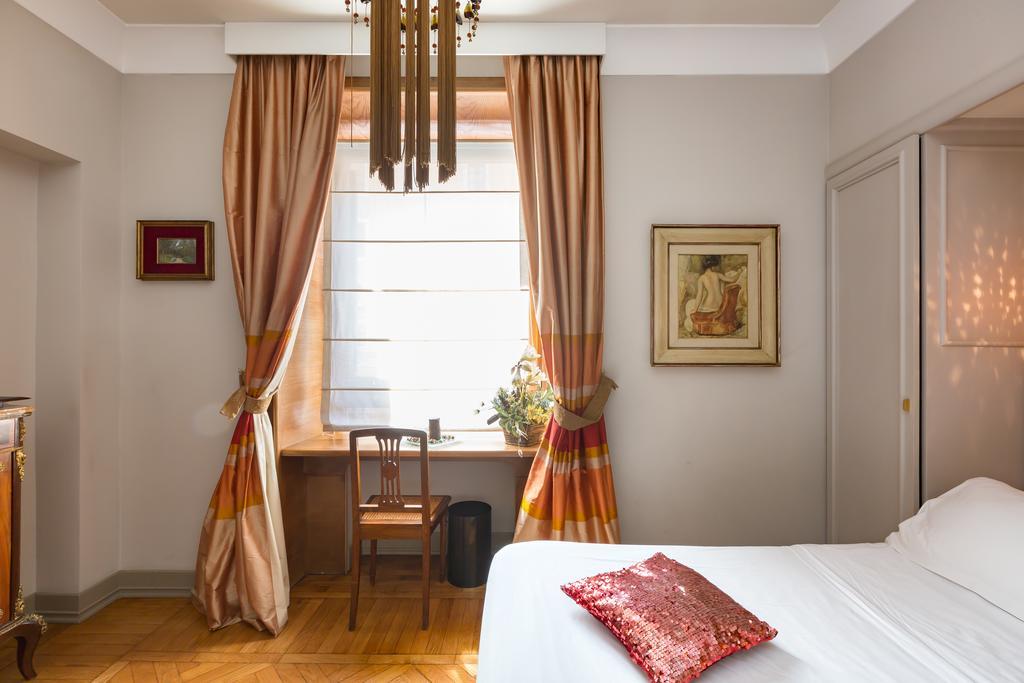 - Monti Bed & Breakfast Rome