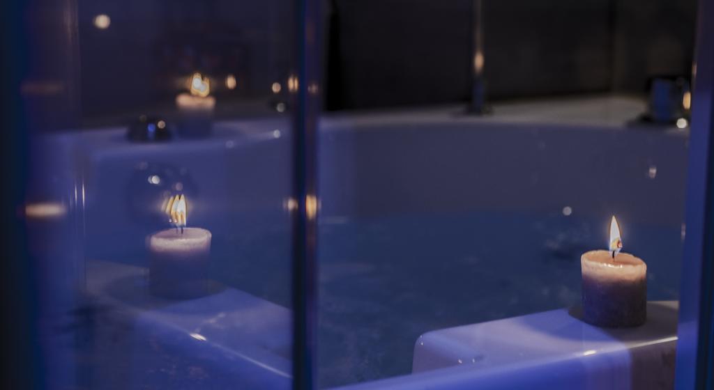 Town House Spagna- Luxury With Jacuzzi Bath Maison d'hôtes