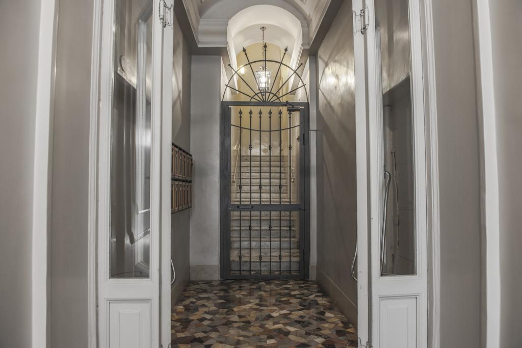 Town House Spagna- Luxury With Jacuzzi Bath Maison d'hôtes *