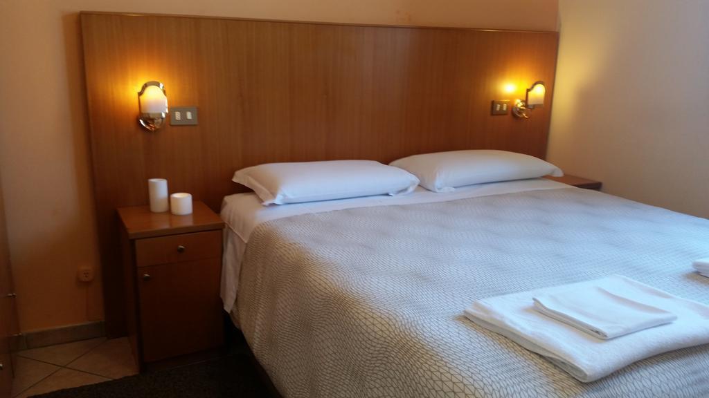 Volusia House 3*