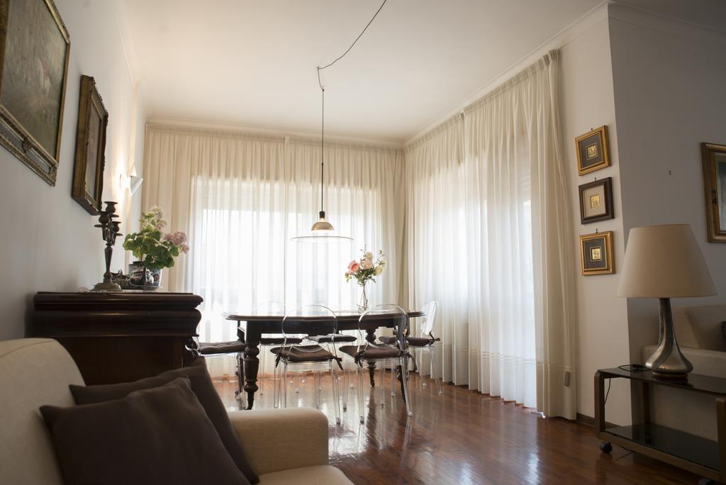 Plumbird Boutique & * Roma