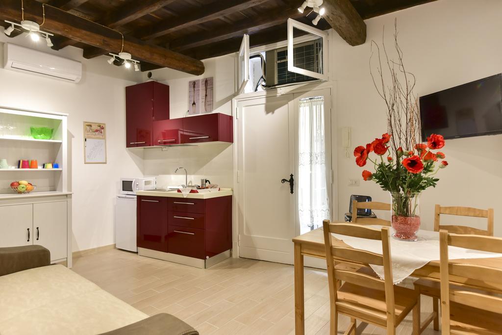 Maison Del Fico Piazza Navona Rome
