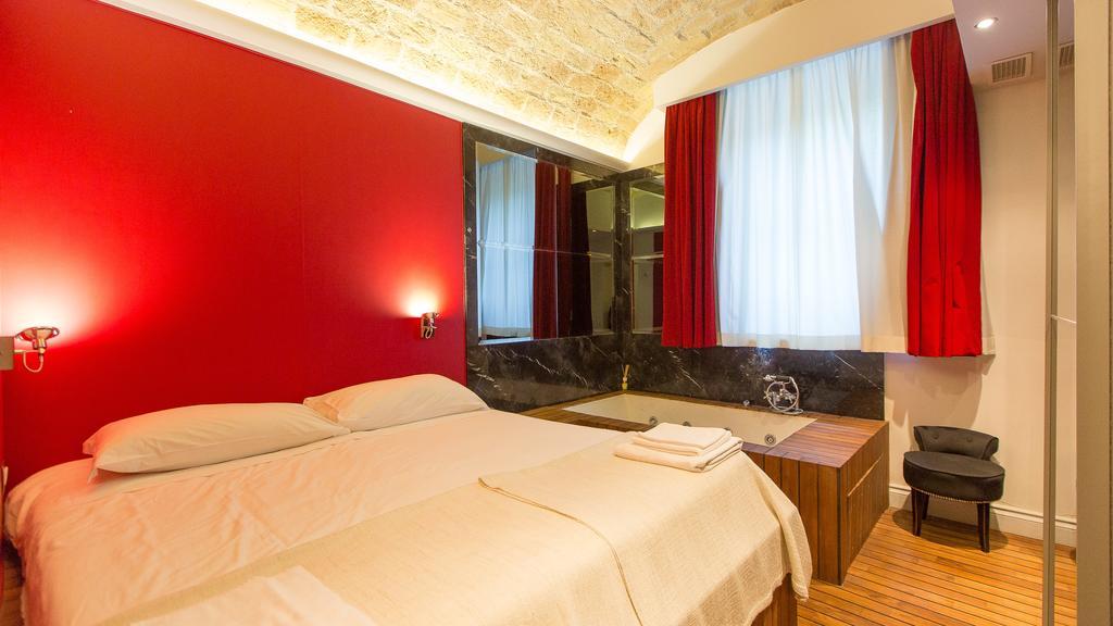 Rental In Rome Pinciana Deluxe *