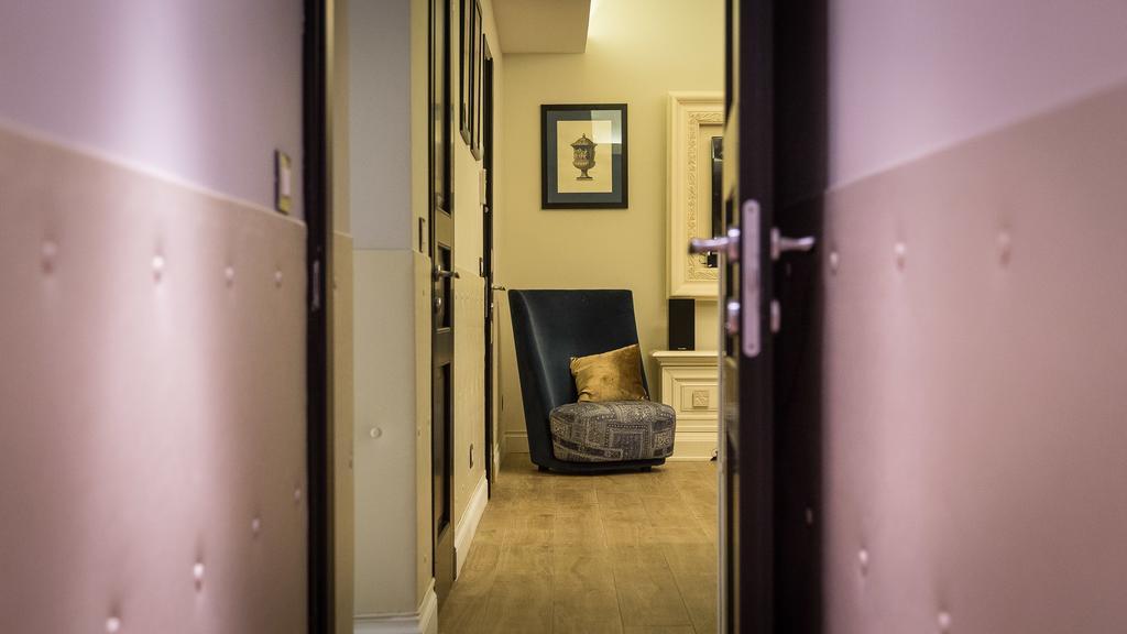 Rental In Rome Pinciana Deluxe Apartment