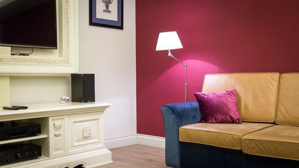 Rental In Rome Pinciana Deluxe Apartment *