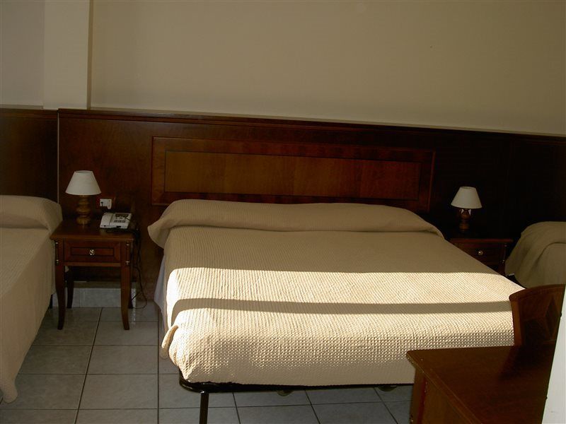 Cinecitta Hotel 3*