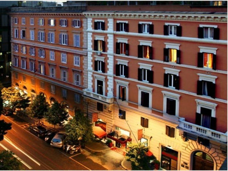 Oxford Hotel 4*