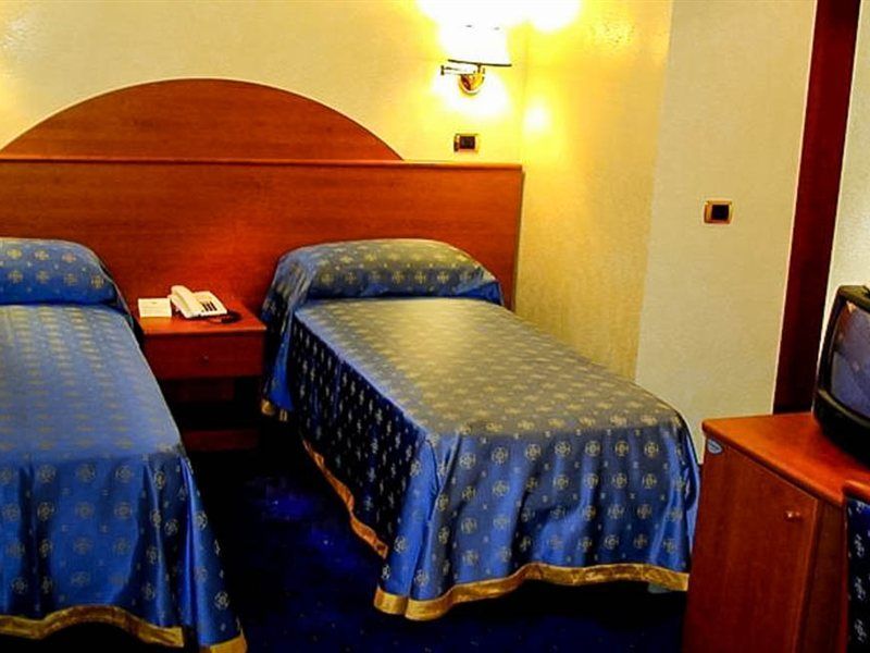 Baltik Hotel 2*