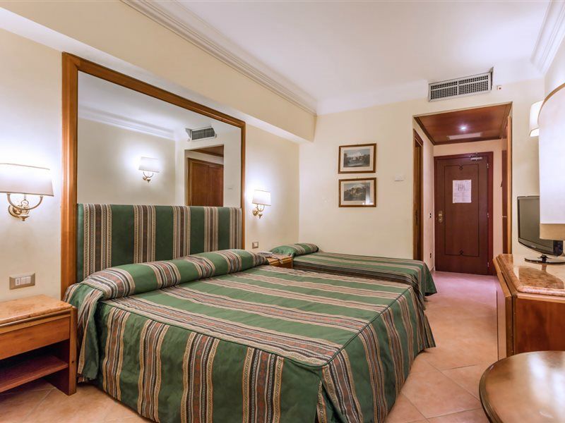 Hotel Raeli Archimede