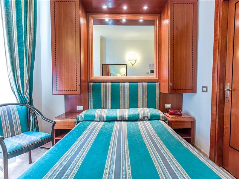Hotel Raeli Floridia