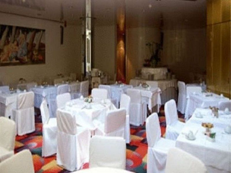 Hotel Albani 4*