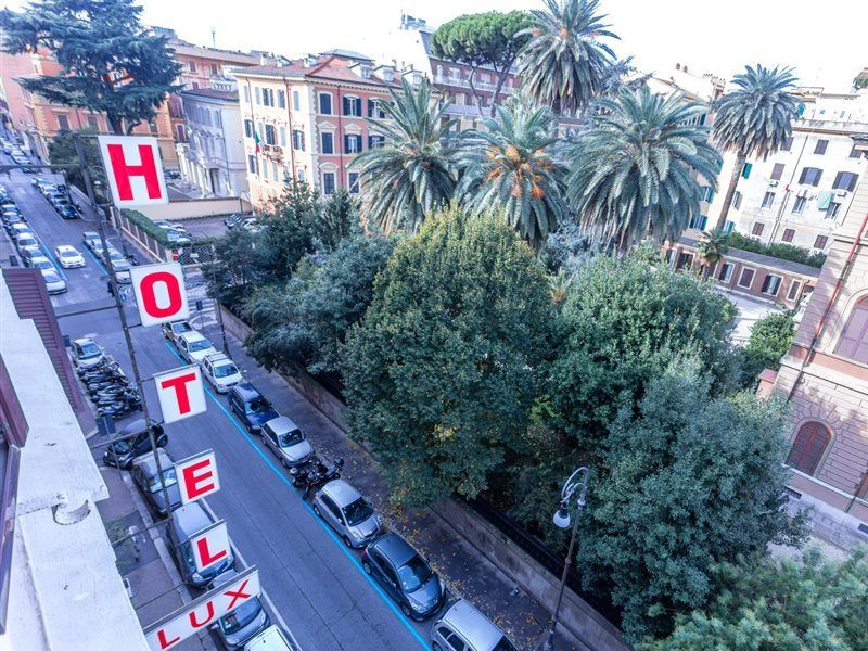 Hotel Raeli Lux