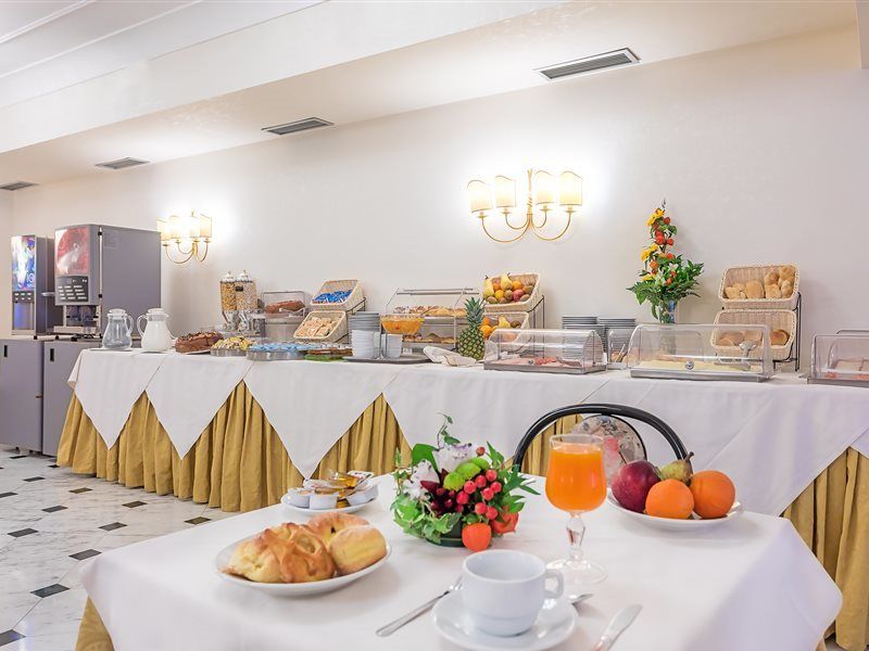 Raeli Lux 4* Roma