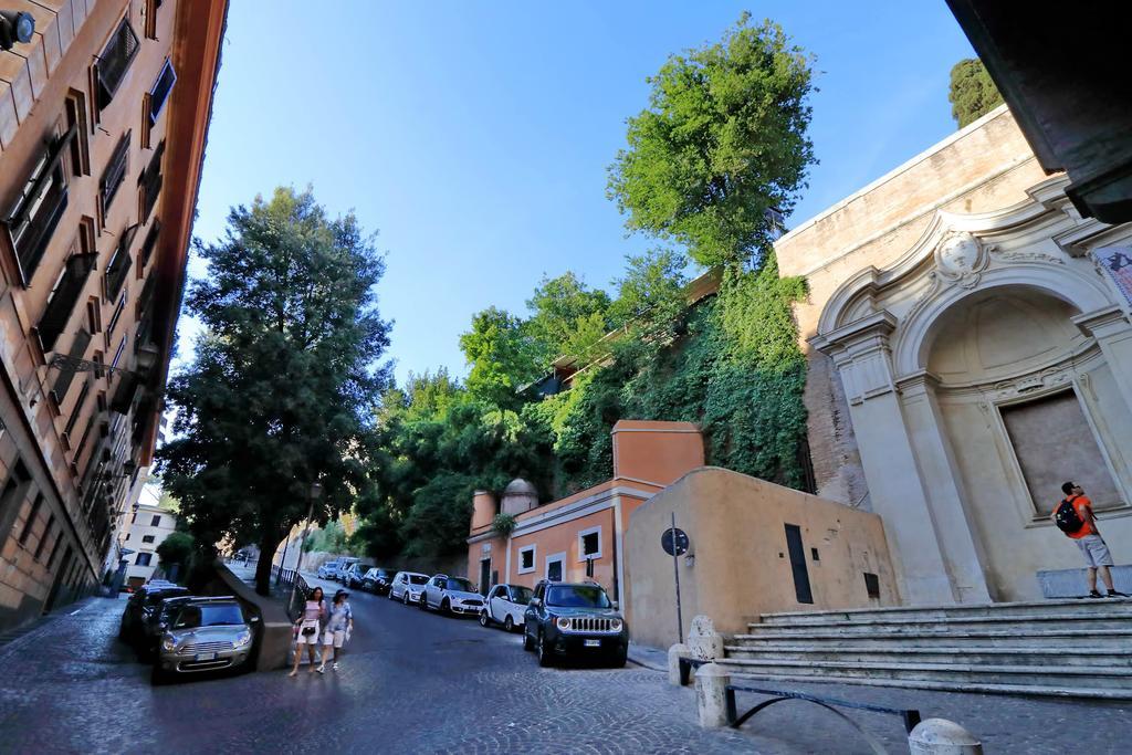 San Sebastianello Halldis Apartment
