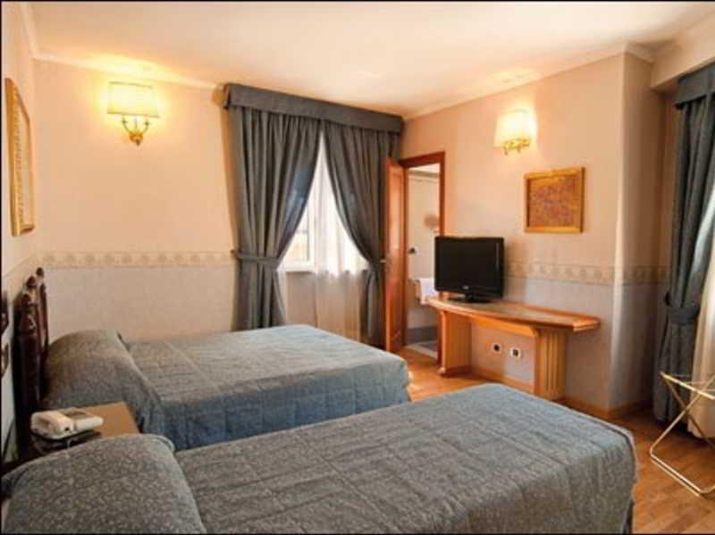 Cecil Hotel