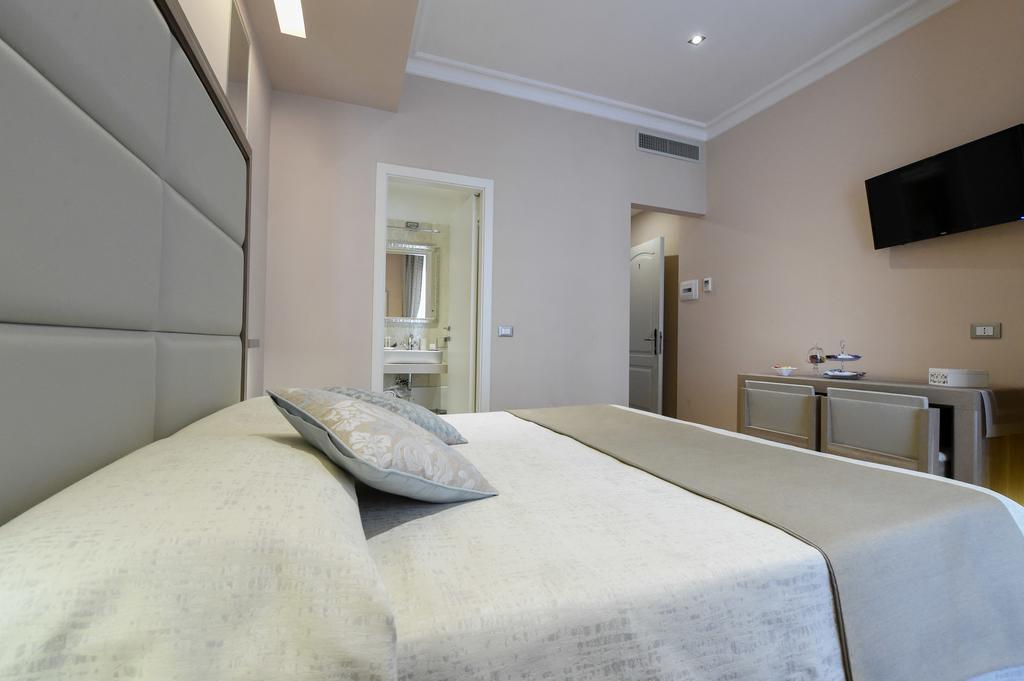 Domus Clara Guest house Rome