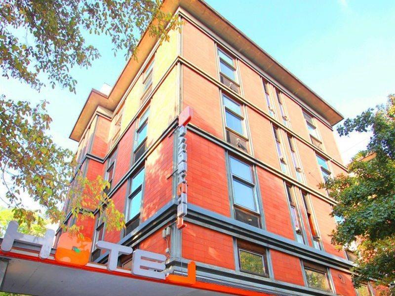 Orange Hotel